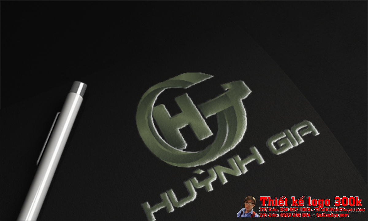 Thiết Kế Logo Bất Động Sản Huỳnh Gia trên bảng hiệu