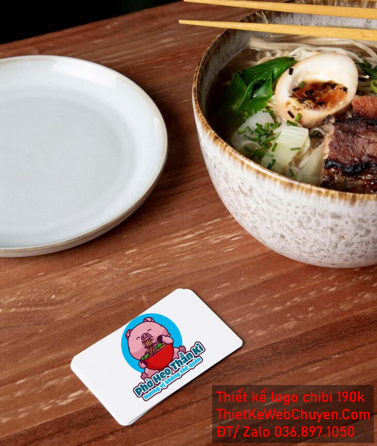 Vẽ chibi chú heo mũm mĩm đăn ăn mì vui vẻ để thiết kế logo Vẽ chibi chú heo mũm mĩm đăn ăn mì vui vẻ để thiết kế logo