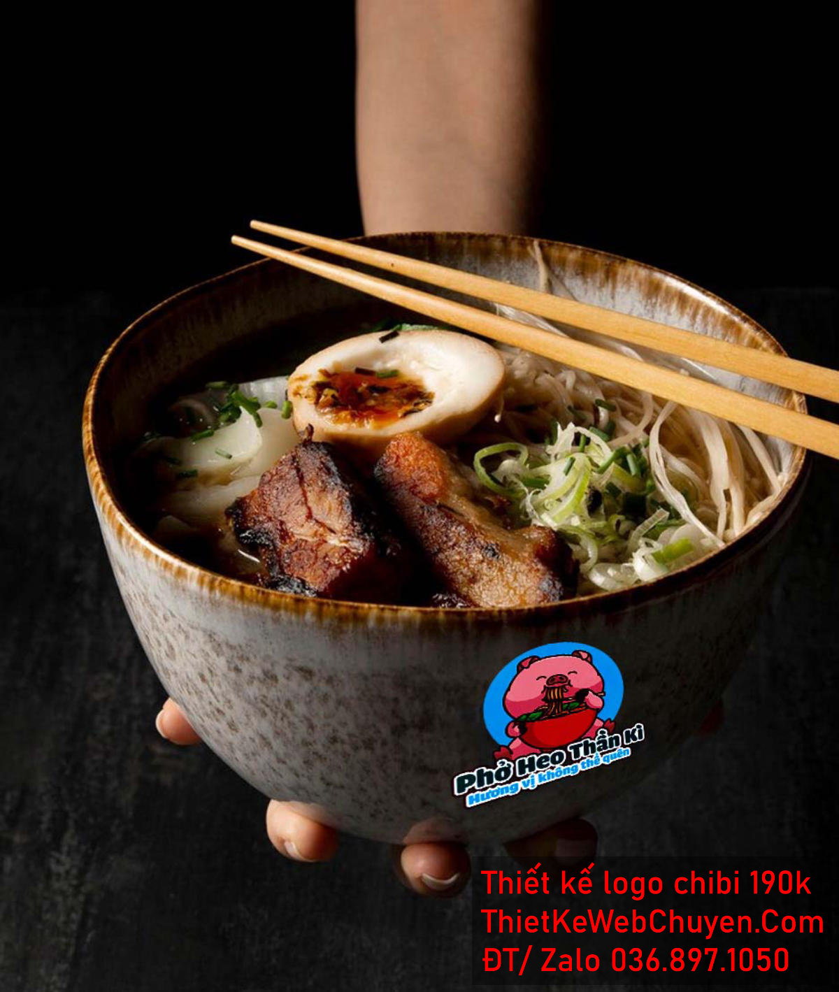 Vẽ chibi chú heo mũm mĩm đăn ăn mì vui vẻ để thiết kế logo Vẽ chibi chú heo mũm mĩm đăn ăn mì vui vẻ để thiết kế logo