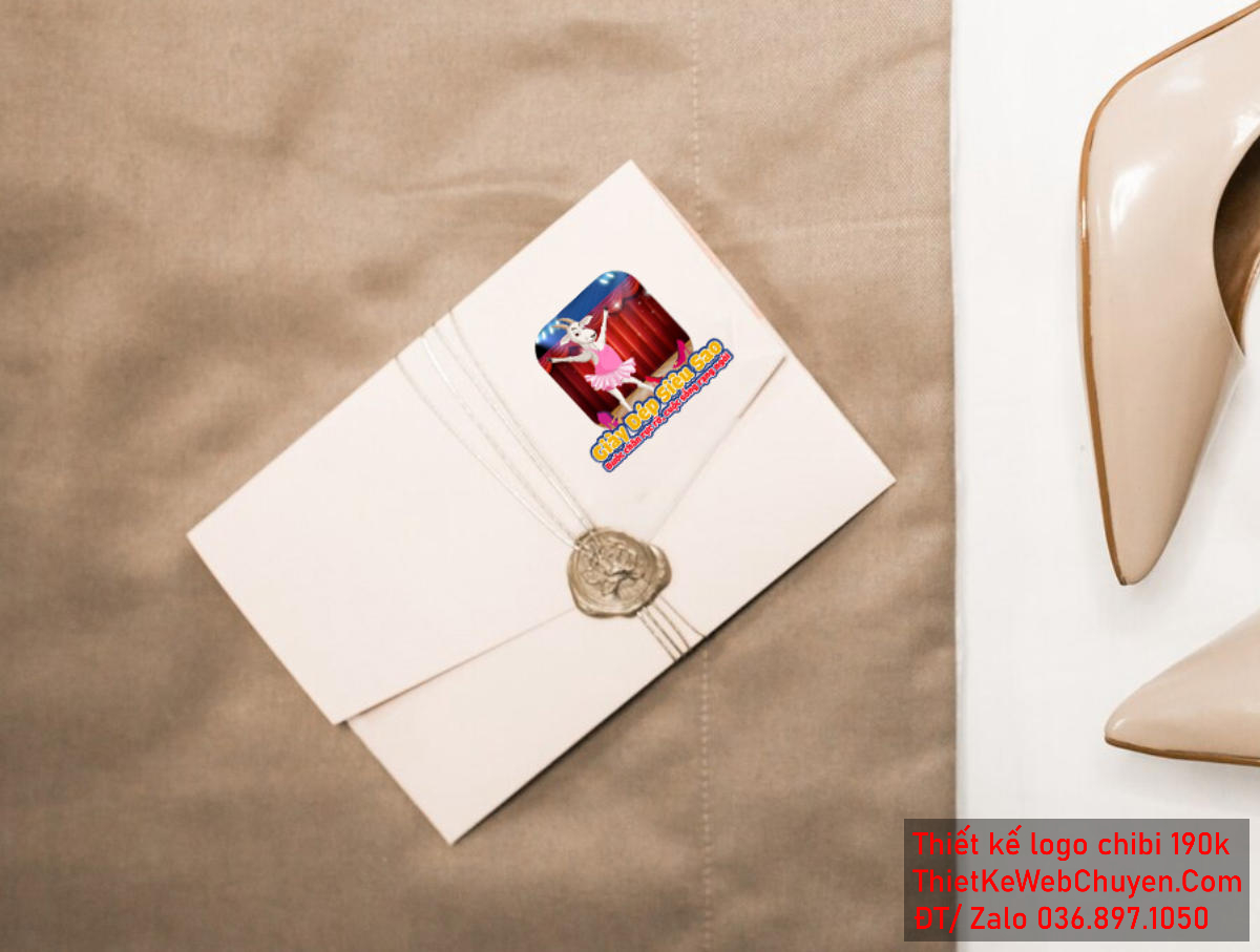 Vẽ chibi chú ngựa mặc váy hồng bán giày dép đang biểu diễn trên sân khấu để thiết kế logo 4