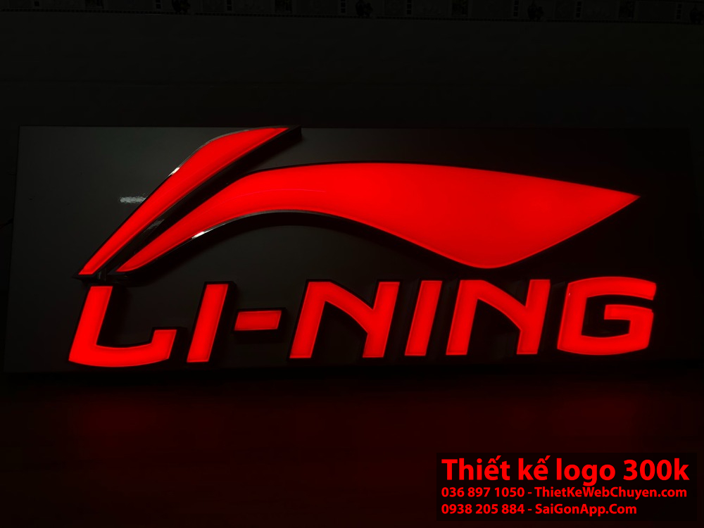 Logo Lining được sử dụng rộng rãi trên các sản phẩm thể thao như giày, áo, và túi.