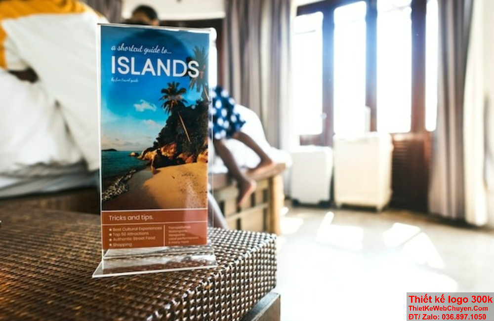 Standee để bàn A4 đa dạng mẫu mã, phù hợp với mọi ngành nghề và sự kiện. Tạo dấu ấn riêng với Standee để bàn A4 được thiết kế theo yêu cầu.